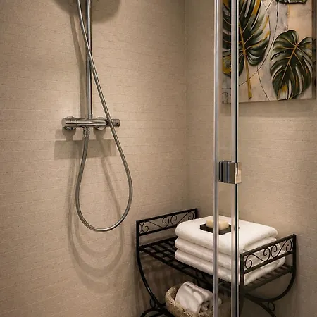 Pearl Coast Luxury Pool Appartement